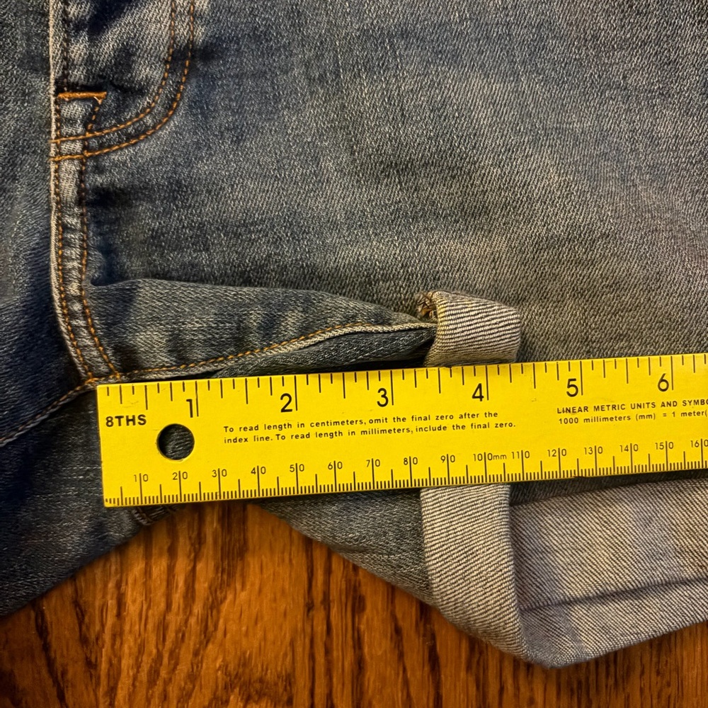 Burberry Brit Denim Shorts W26 Medium Wash Cuffed Stretch Designer Jean Shorts - Picture 11 of 11